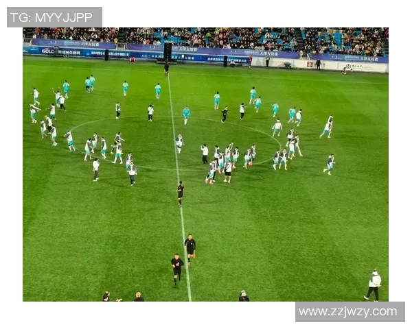 足球明星畅享涮羊肉美食之旅与球场激情的完美结合 足球明星畅享涮羊肉美食之旅与球场激情的完美结合